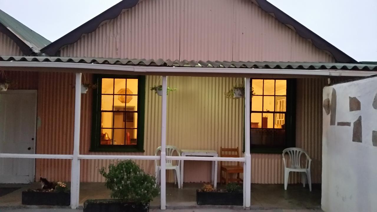 Bedrock Lodge ポート・ノロス エクステリア 写真