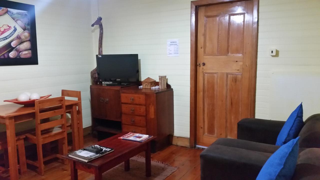Bedrock Lodge ポート・ノロス エクステリア 写真