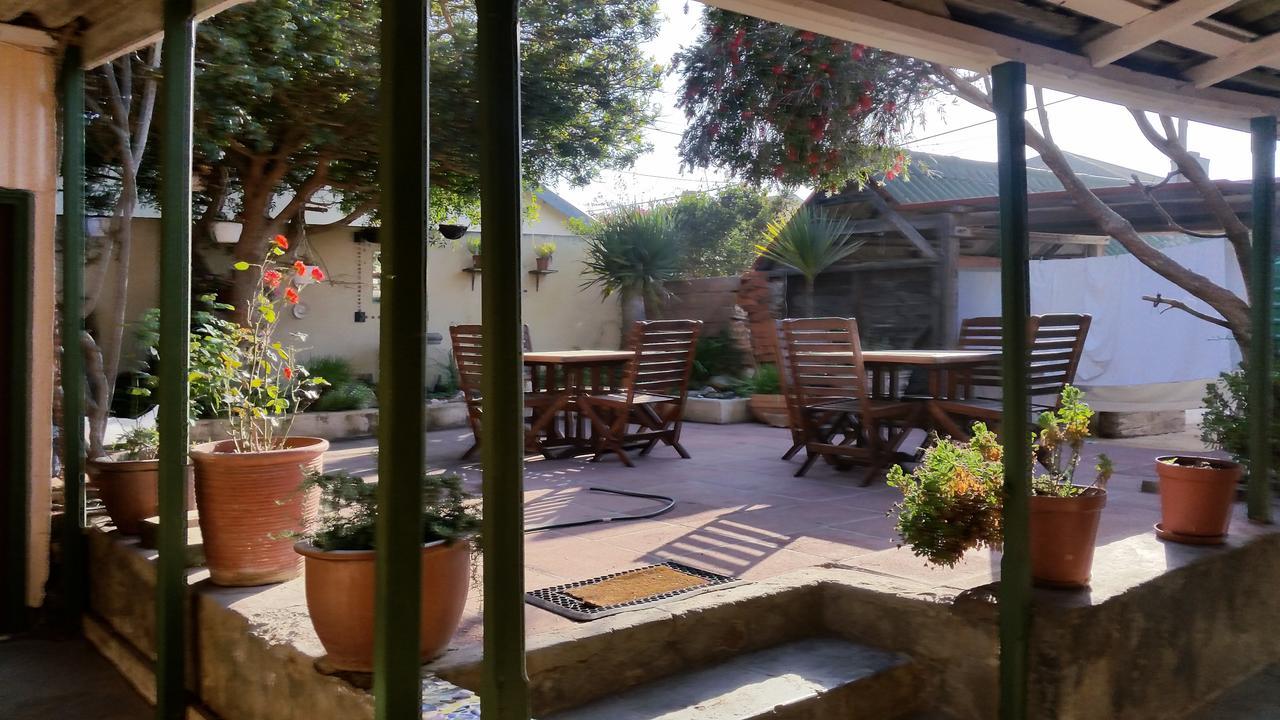 Bedrock Lodge ポート・ノロス エクステリア 写真